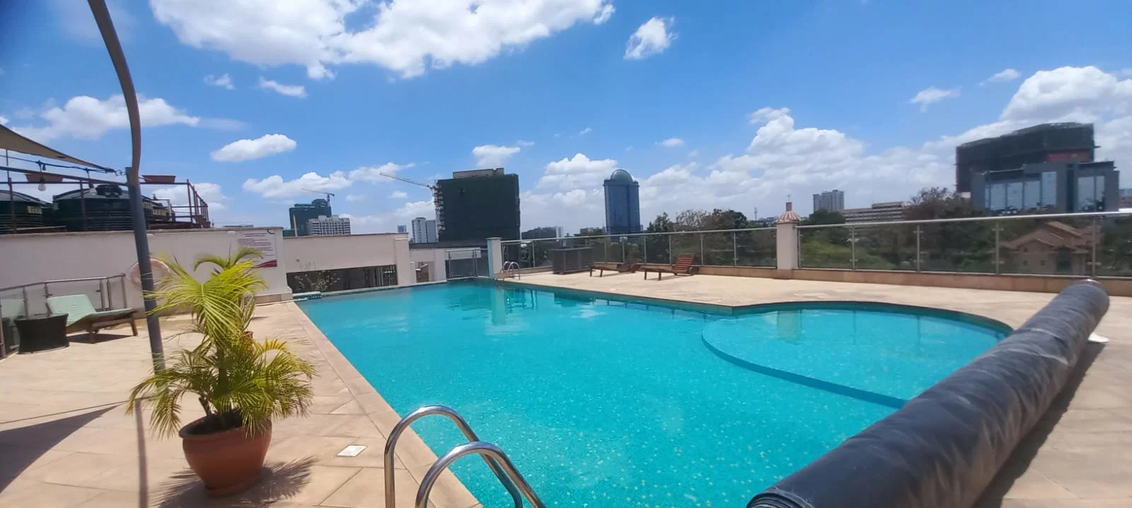 Spacious Furnished 2-BEDROOM Apartment For Rent – Westlands