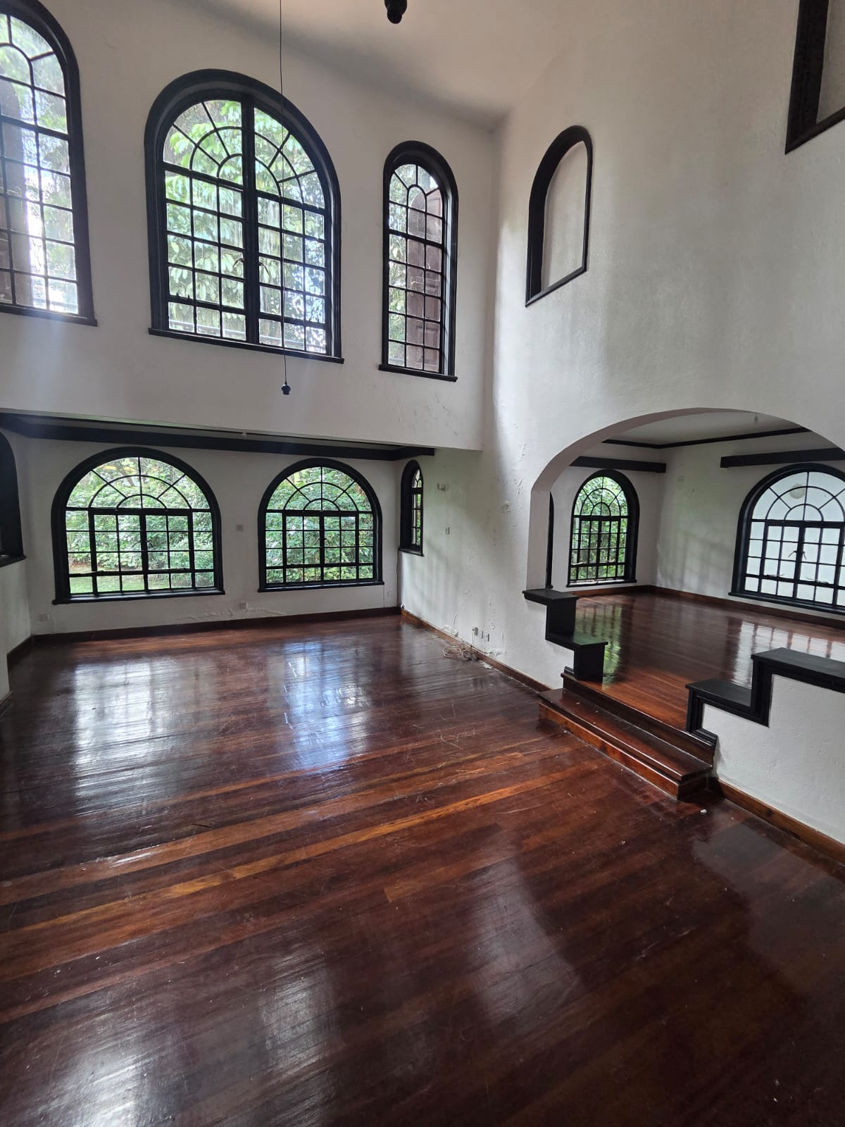 Spacious 4-Bedroom Villa with DSQ for Rent – Riverside