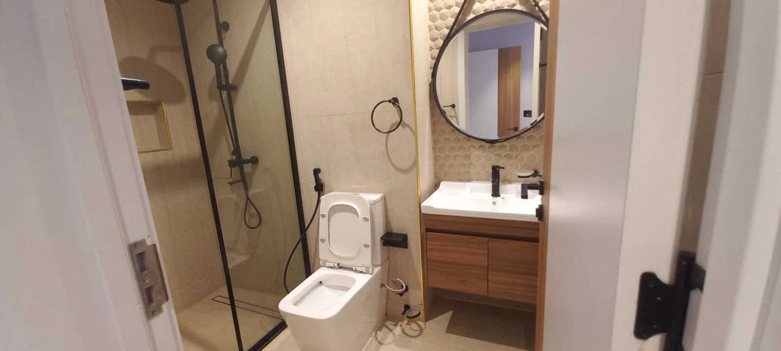 Furnished 3-BEDROOM + SQ Apartment For Rent – Westlands
