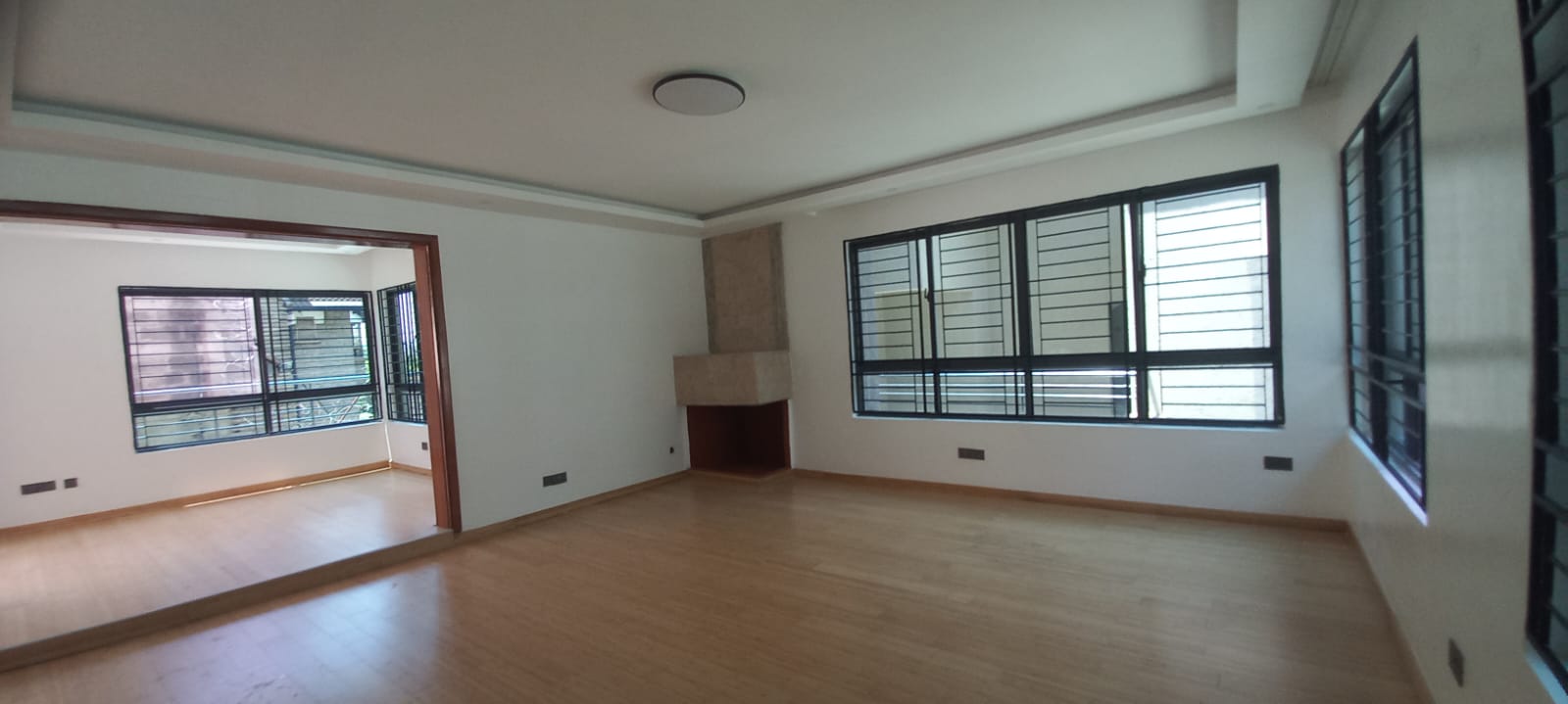 Spacious 5-Bedroom Villa + Study & 2 DSQs For Rent – Lavington