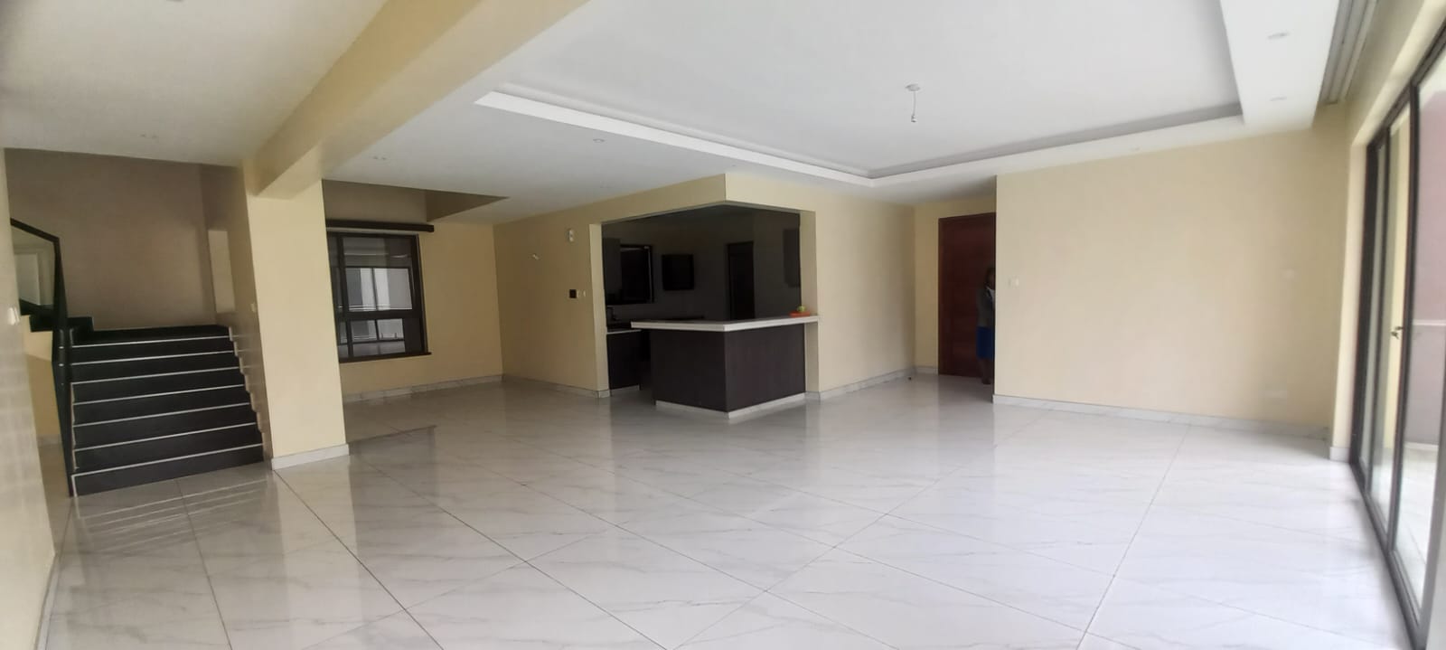SPACIOUS 4-BEDROOM ALL-EN-SUITE DUPLEX + SQ -Westlands