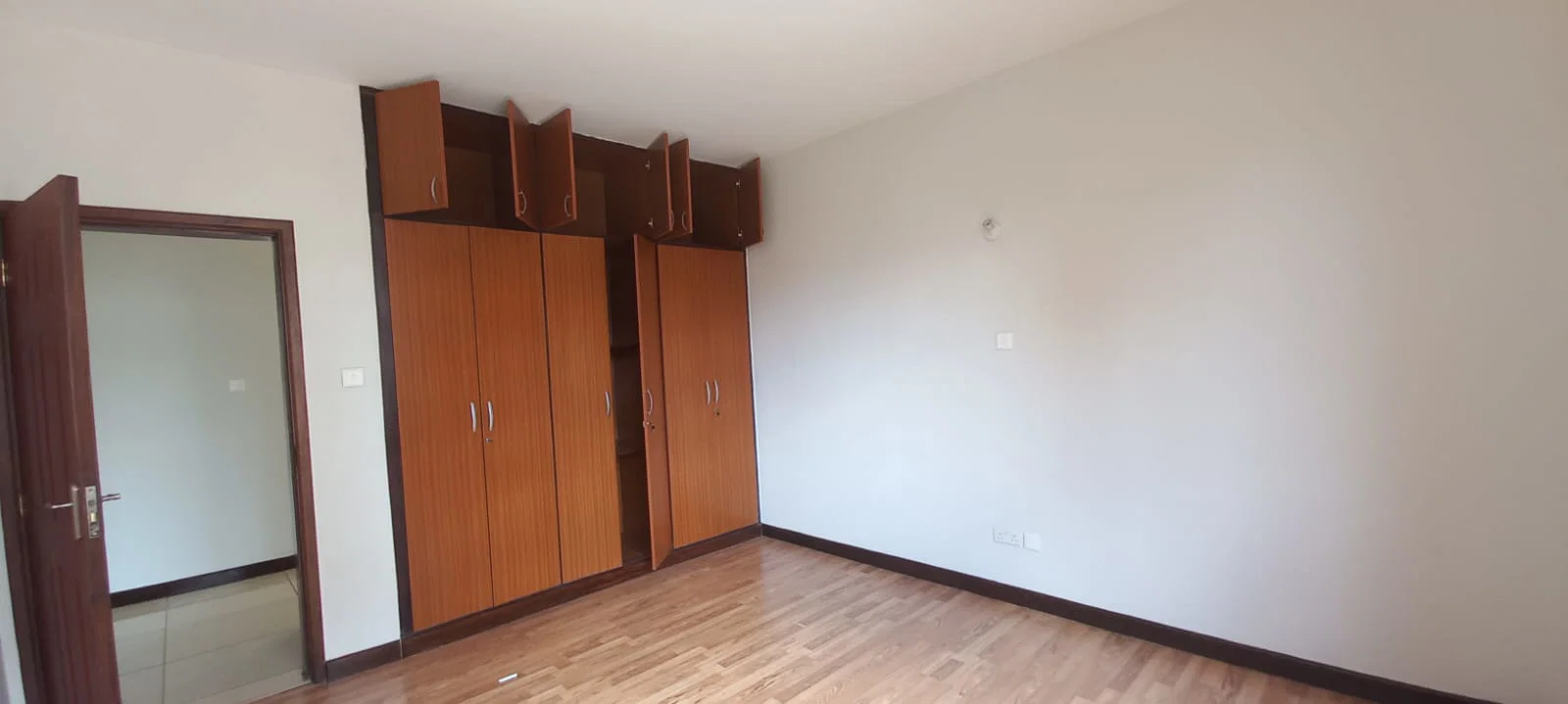 Spacious 4-BEDROOM All-En-Suite + DSQ For Rent – Westlands