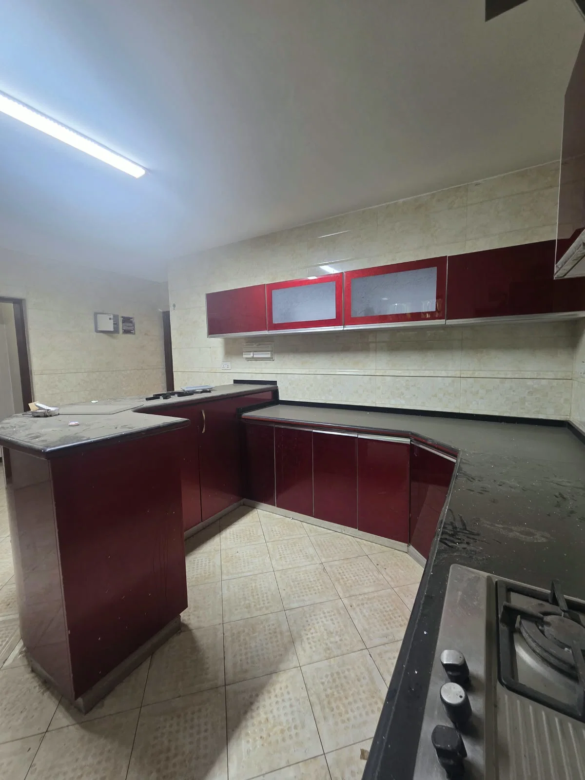 Spacious 5-BEDROOM Triplex + DSQ For Rent – Lavington