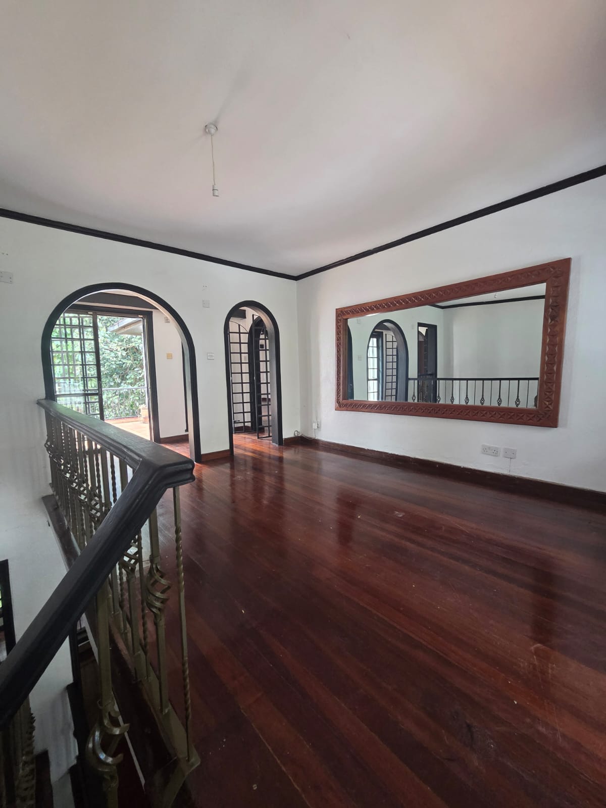 Spacious 4-Bedroom Villa with DSQ for Rent – Riverside