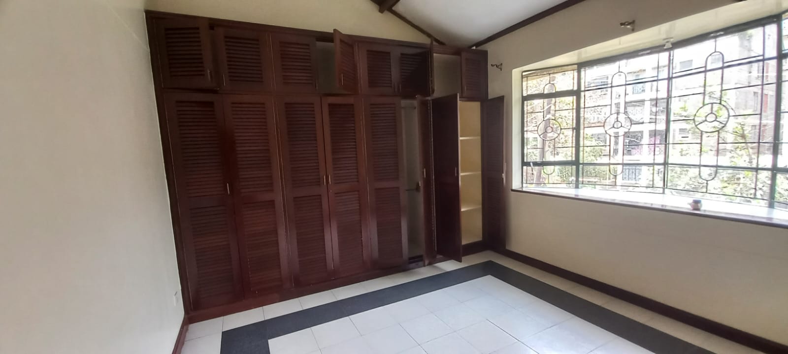 Spacious 4-BEDROOM Duplex For Rent – Westlands