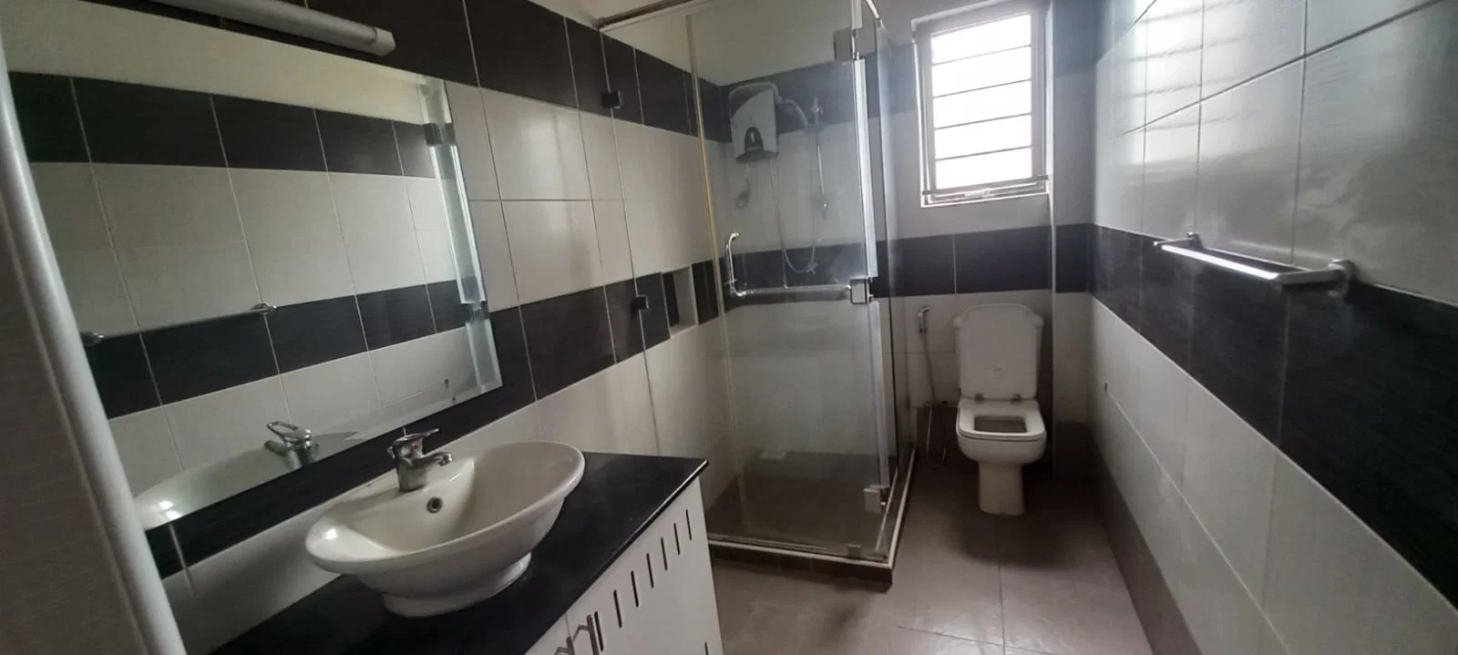 Spacious 3-BEDROOM Apartment For Rent – Westlands
