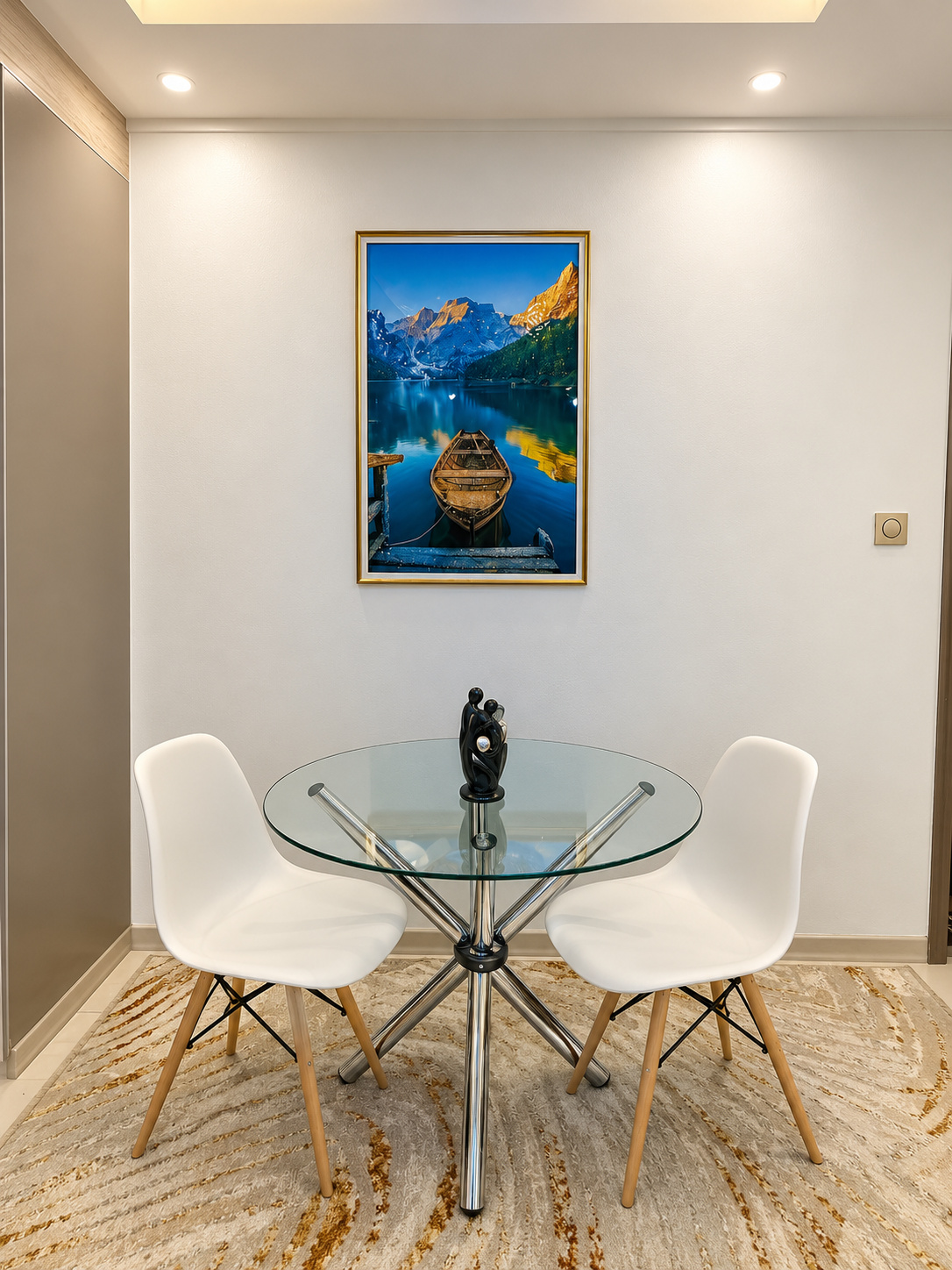 Spacious Furnished 2-BEDROOM Apartment -Westlands