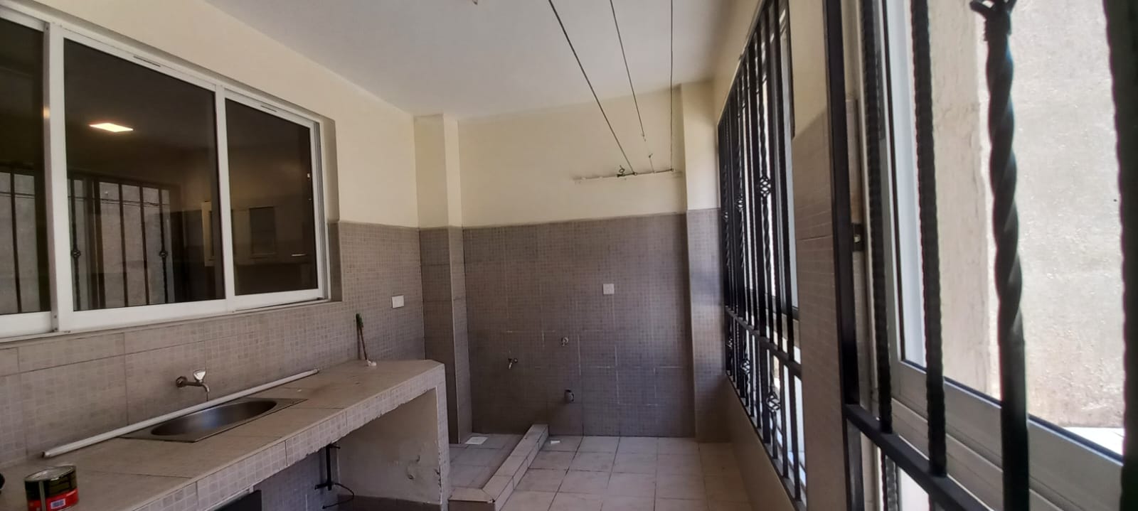 Spacious 3-BEDROOM All-En-Suite Apartment -Parklands