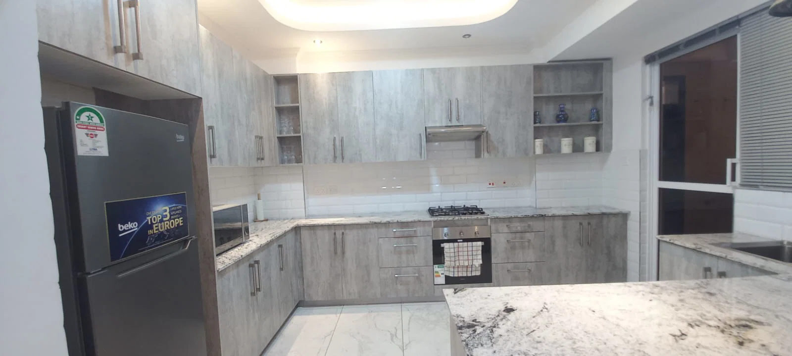 Spacious Furnished 2-BEDROOM Apartment + DSQ For Rent – Westlands