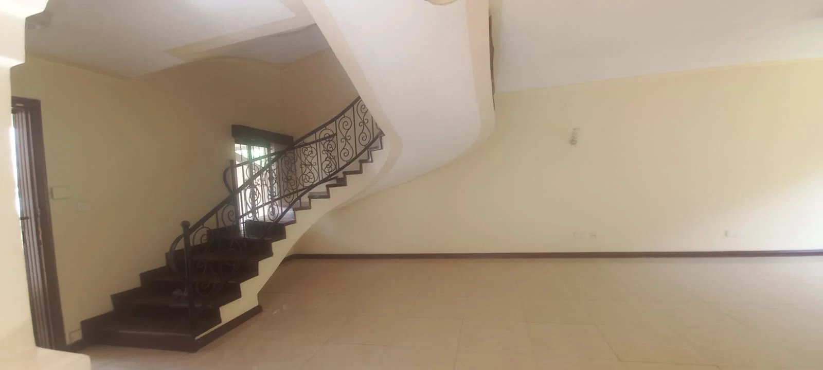 Spacious 3-BEDROOM Duplex + DSQ For Rent – Spring Valley, Westlands