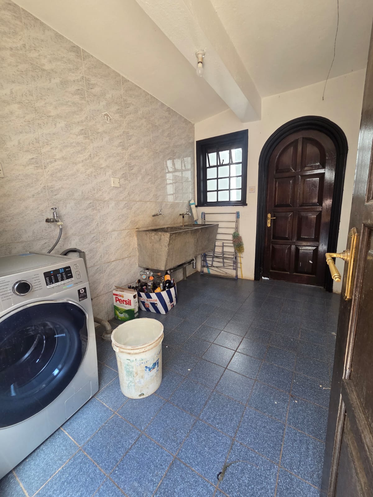 Spacious 4-Bedroom Villa with DSQ for Rent – Riverside