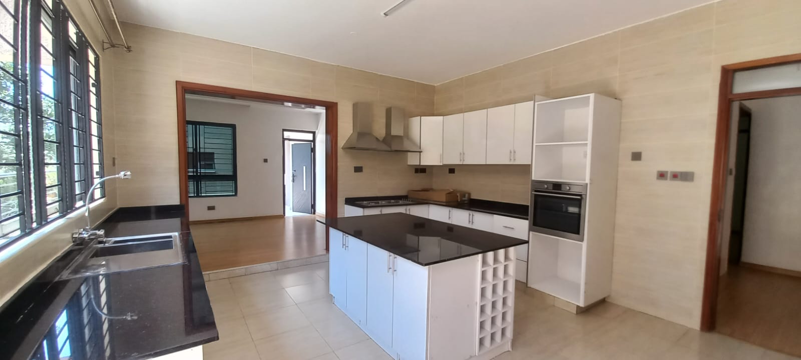 Spacious 5-Bedroom Villa + Study & 2 DSQs For Rent – Lavington