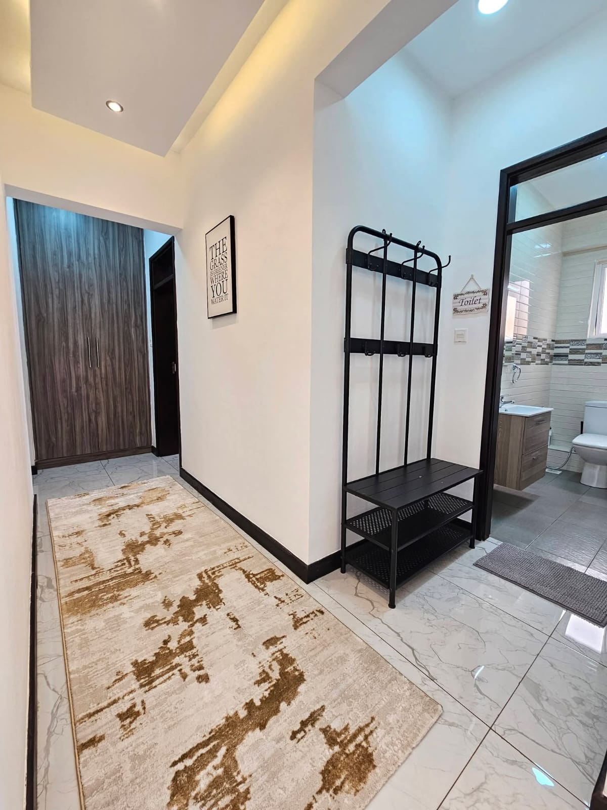 2-Bedroom Furnished Apartment for Rent – Brookside