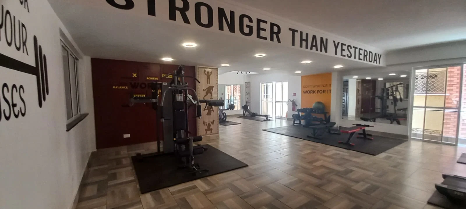 Spacious Furnished 2-BEDROOM Apartment + DSQ For Rent – Westlands