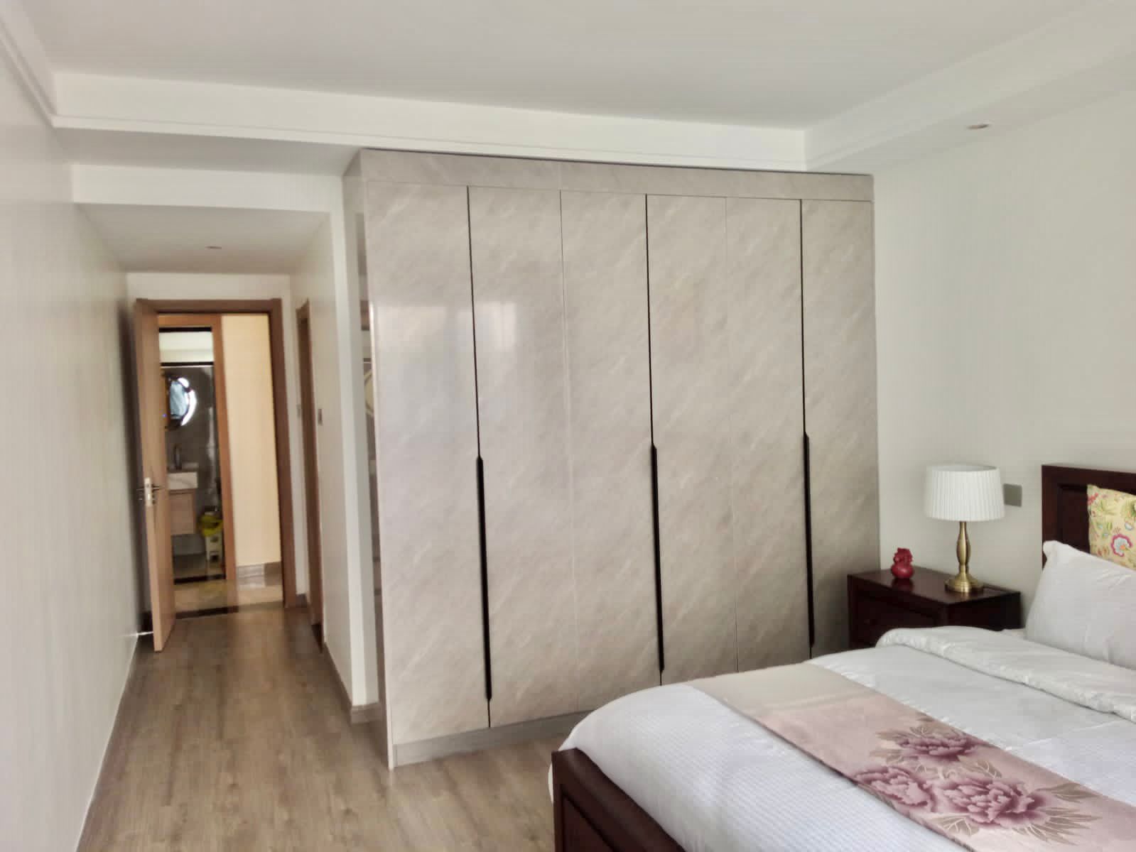 3 bedrooms unfurnished available to rent in Riverside