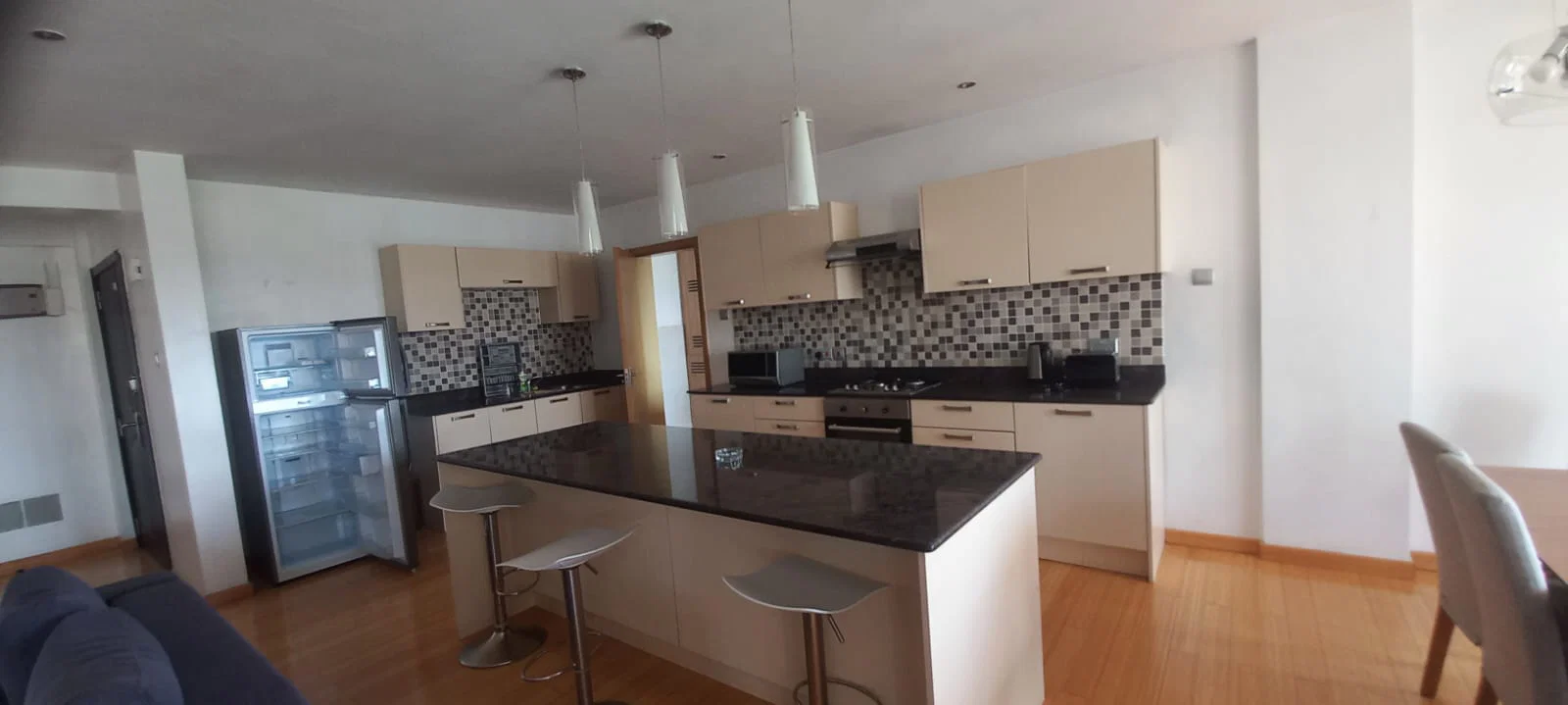 Spacious Furnished 2-BEDROOM Apartment For Rent – Westlands