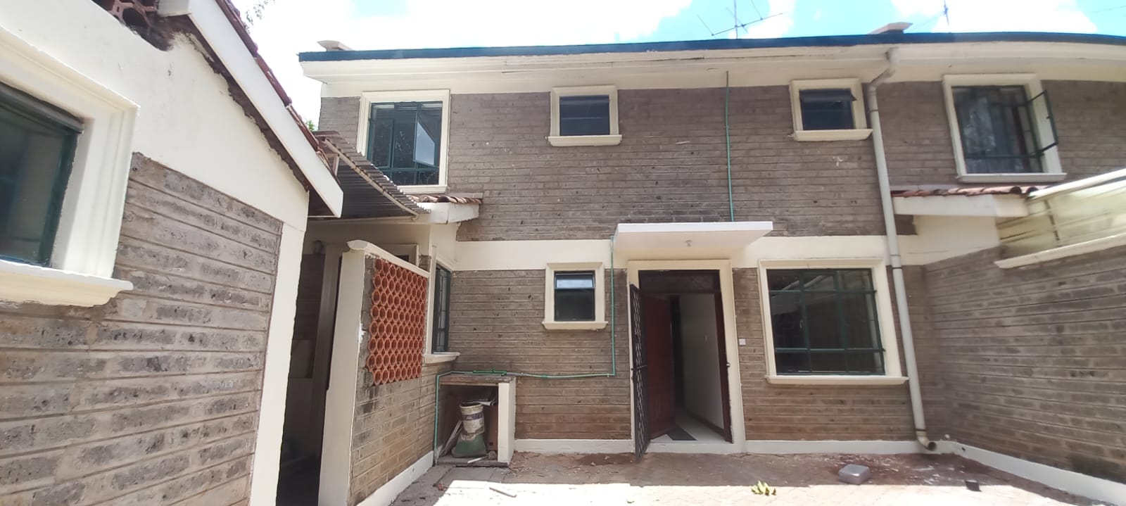 Spacious 4-BEDROOM Duplex For Rent – Westlands
