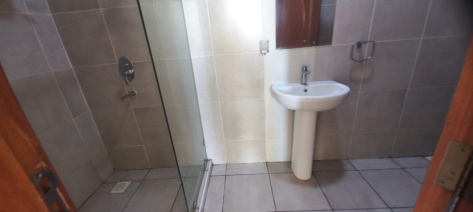 Spacious 4-BEDROOM Apartment - Parklands