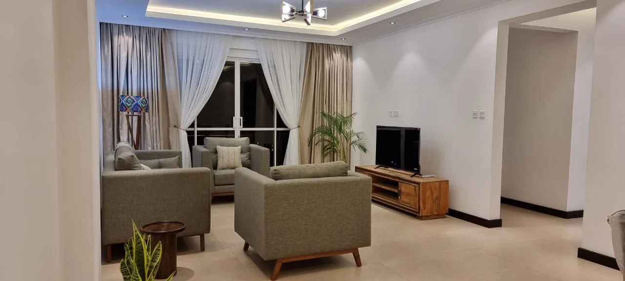 Spacious Furnished 2-BEDROOM Apartment + DSQ For Rent – Westlands