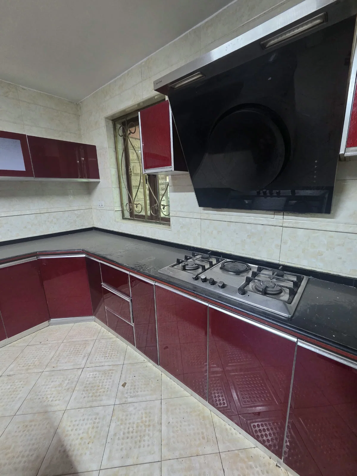 Spacious 5-BEDROOM Triplex + DSQ For Rent – Lavington