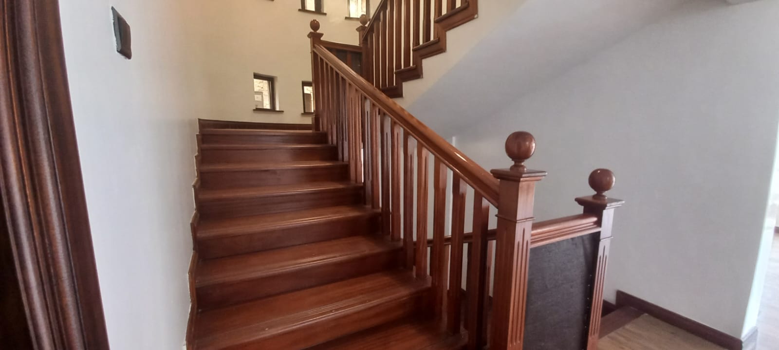 Spacious 4-Bedroom Triplex with Study & DSQ for Rent – Lavington