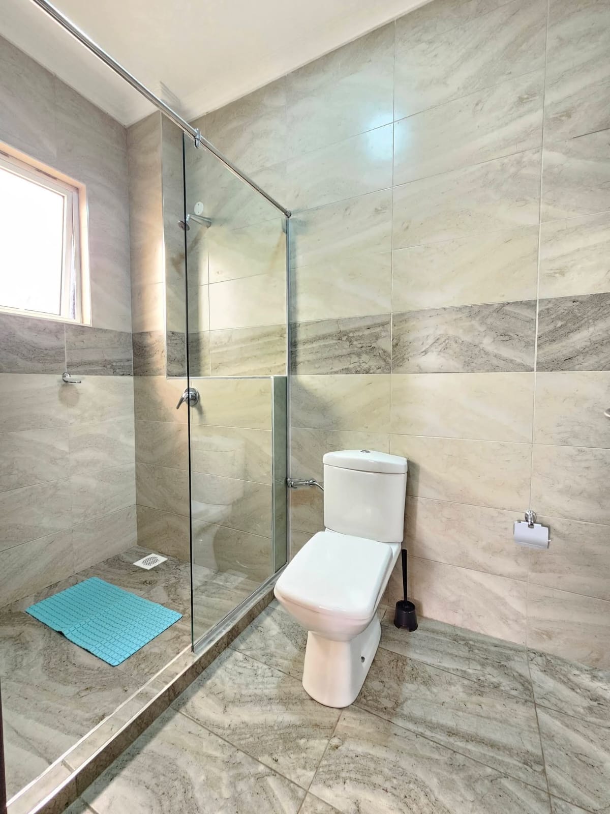 2-Bedroom Furnished Apartment for Rent – Brookside