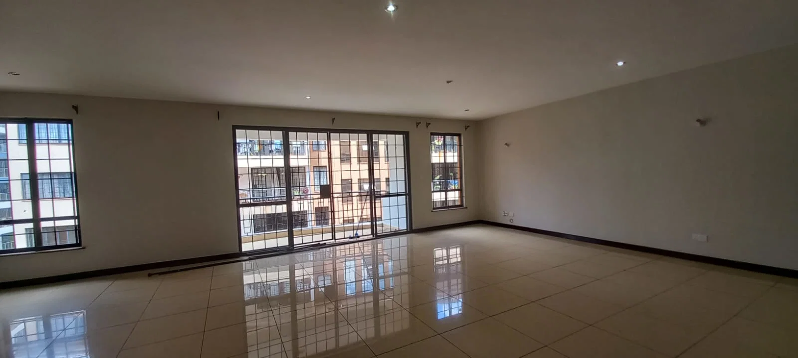 Spacious 4-BEDROOM All-En-Suite + DSQ For Rent – Westlands