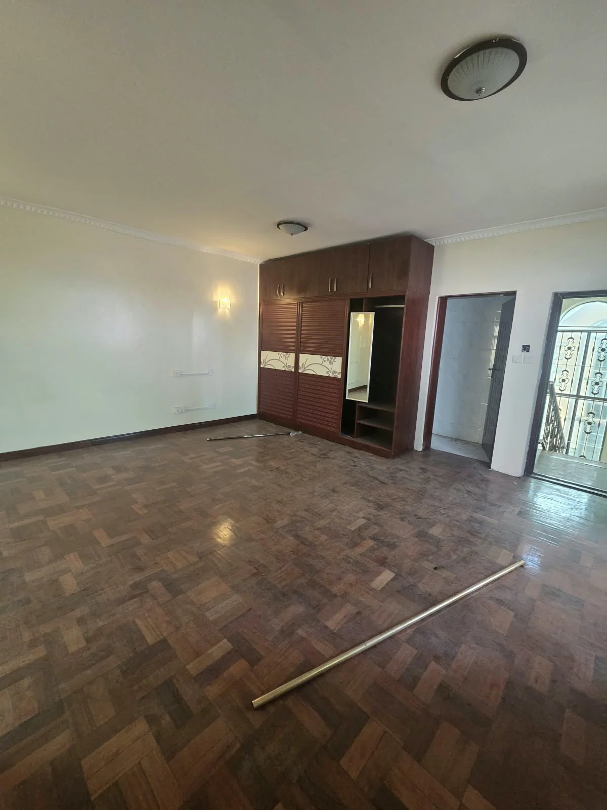 Spacious 5-BEDROOM Triplex + DSQ For Rent – Lavington