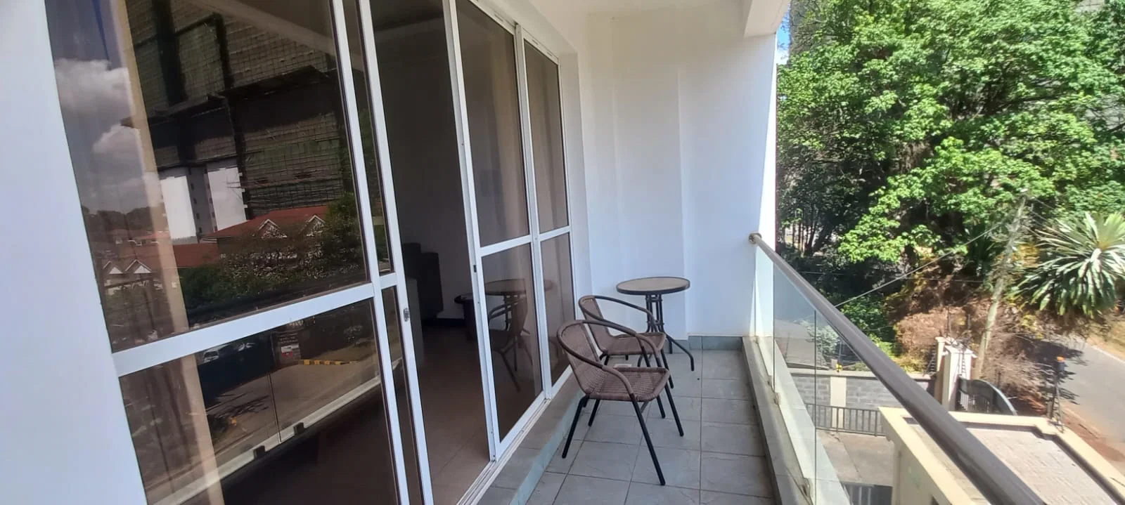 Spacious Furnished 2-BEDROOM Apartment + DSQ For Rent – Westlands