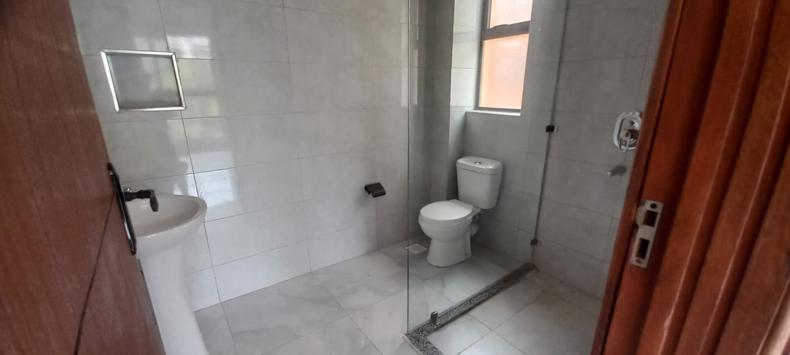 Spacious 2-BEDROOM Apartment For Rent – Westlands