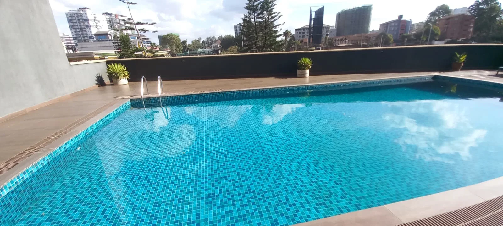 Furnished 3-BEDROOM + SQ Apartment For Rent – Westlands