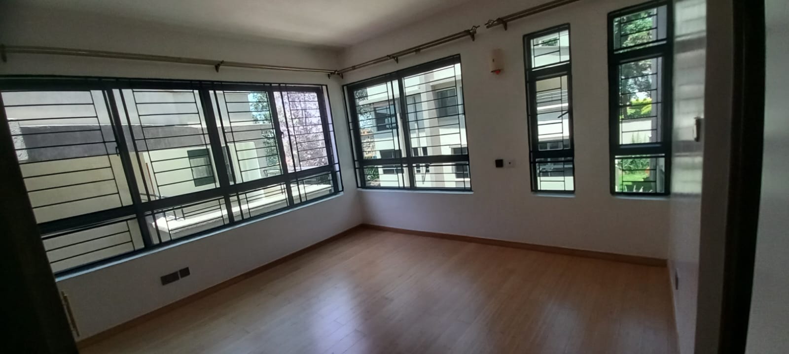 Spacious 5-Bedroom Villa + Study & 2 DSQs For Rent – Lavington